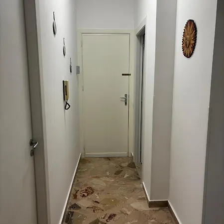 公寓 Casa Sulia 泰拉西尼